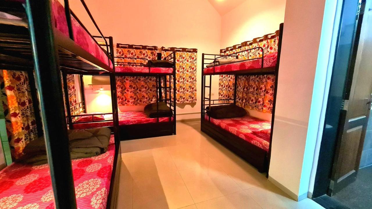 Lifespace- Spacious Hostel In A Luxurious Villa 푸네 외부 사진