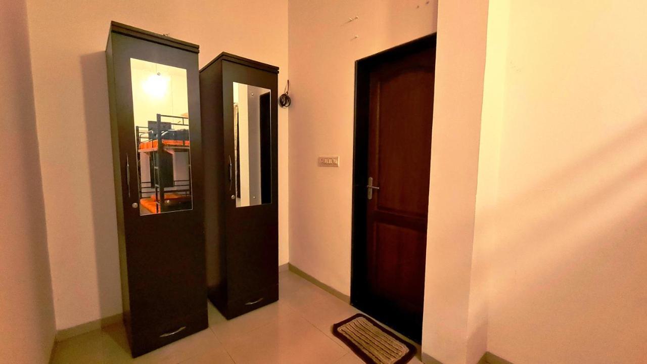 Lifespace- Spacious Hostel In A Luxurious Villa 푸네 외부 사진