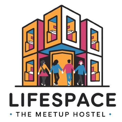 Lifespace- Spacious Hostel In A Luxurious Villa 푸네 외부 사진