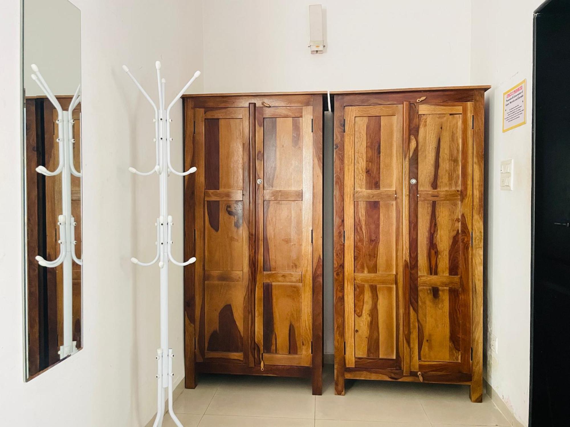 Lifespace- Spacious Hostel In A Luxurious Villa 푸네 외부 사진