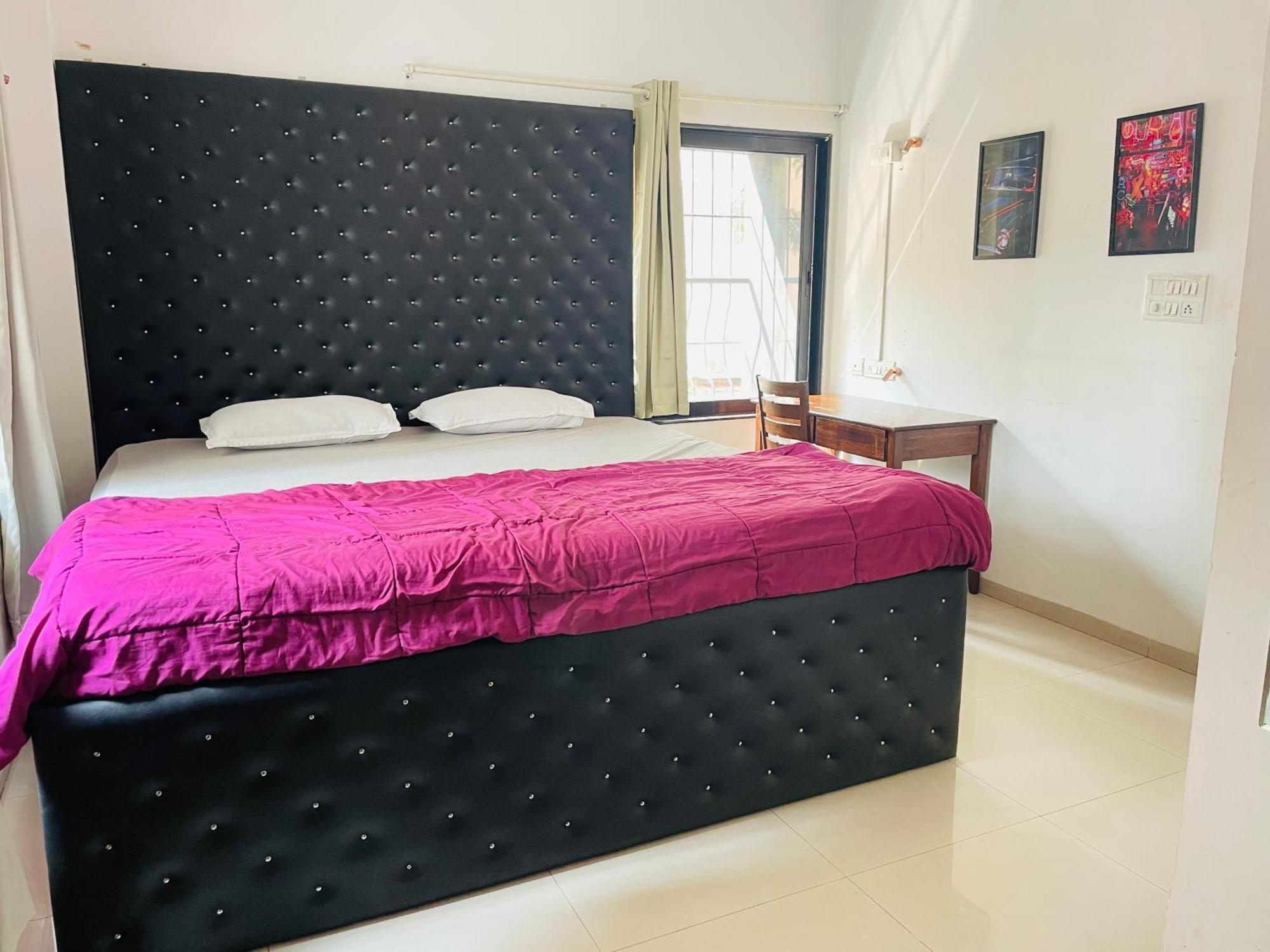 Lifespace- Spacious Hostel In A Luxurious Villa 푸네 외부 사진