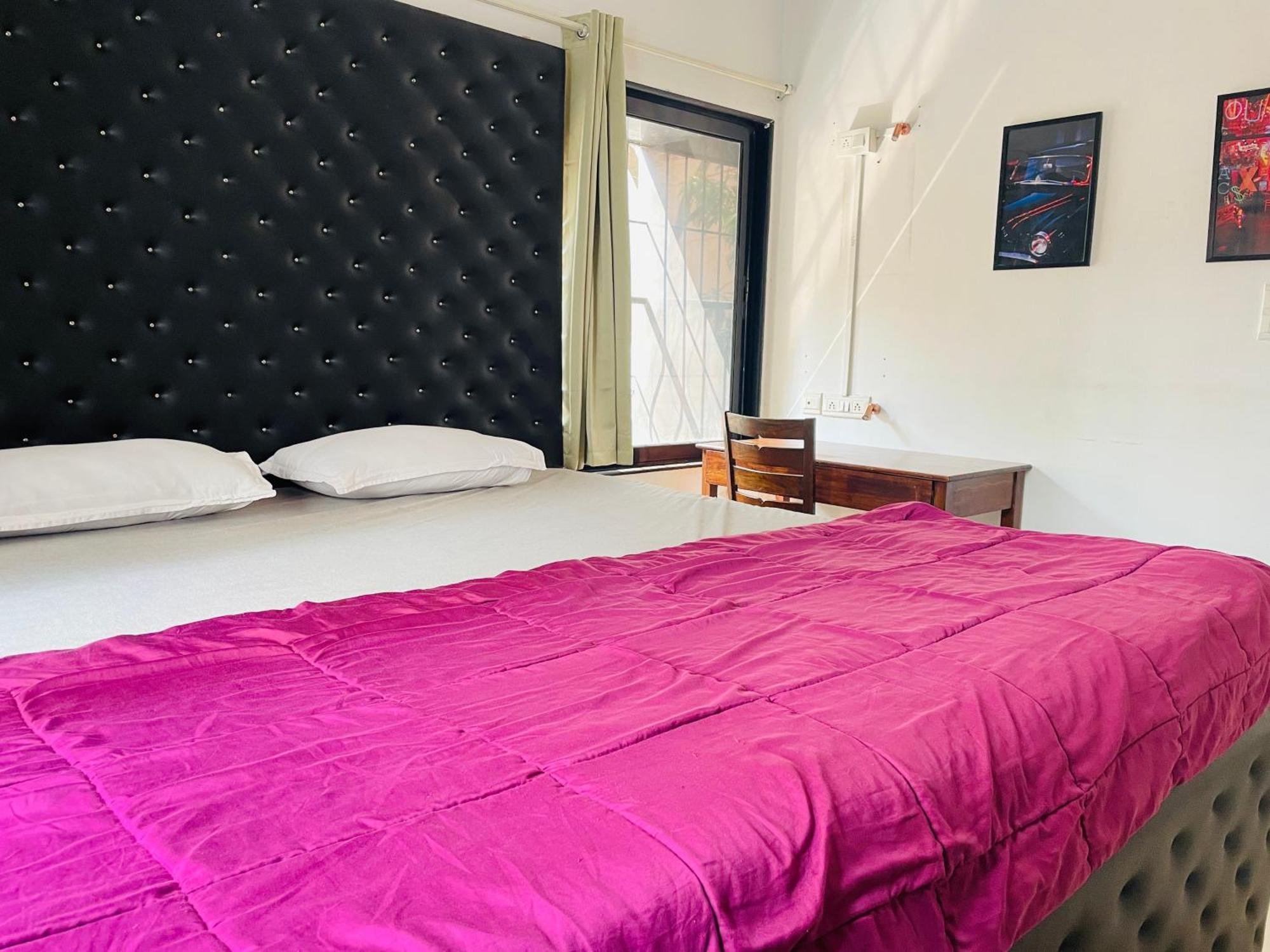 Lifespace- Spacious Hostel In A Luxurious Villa 푸네 외부 사진